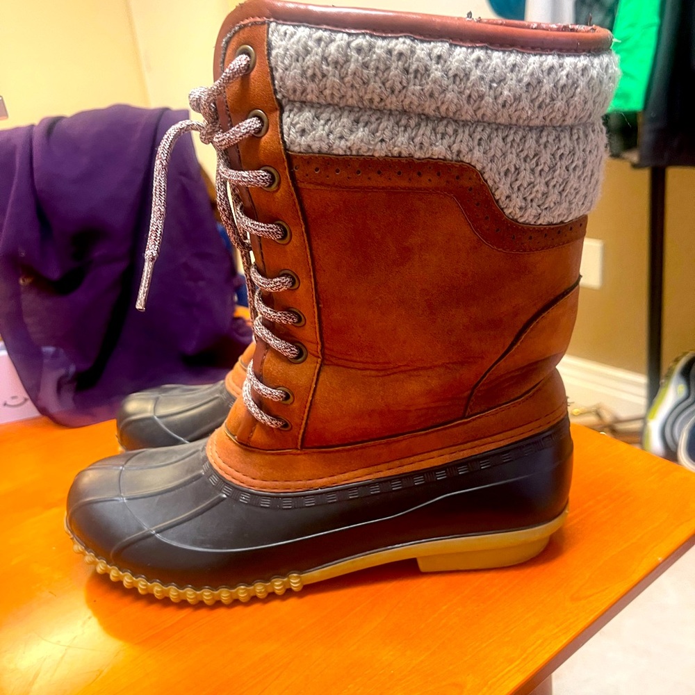 Lane Bryant 9W Snow boots Duck boot knit cuff faux suede waterproof outdoor